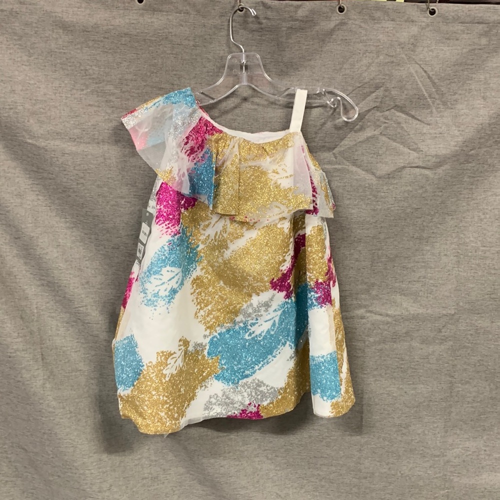 New and spectacular Pocahontas Disney dress.